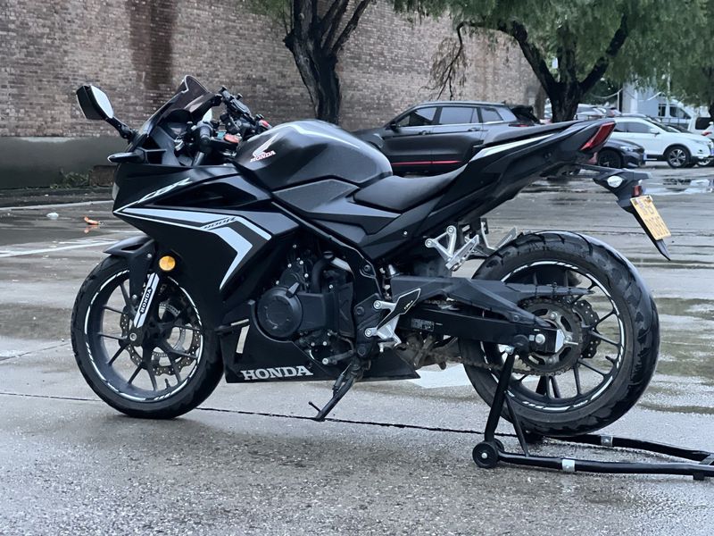 二手本田CBR400R