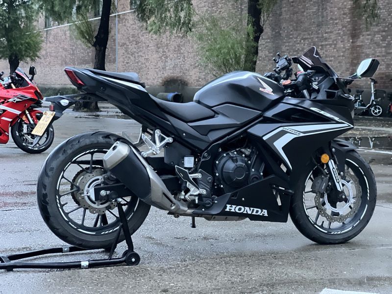 二手本田CBR400R
