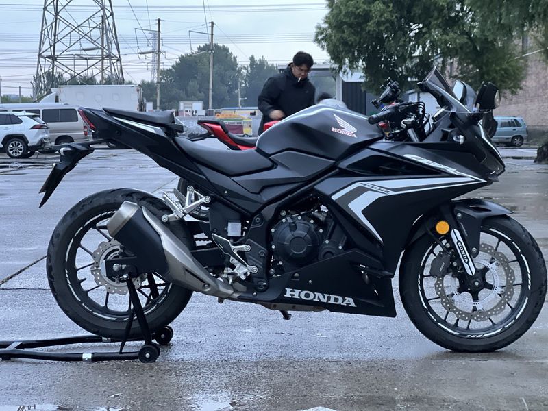 二手本田CBR400R