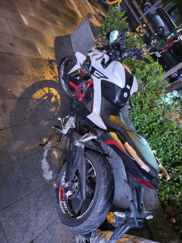 二手五羊本田CB190R 暴锋眼