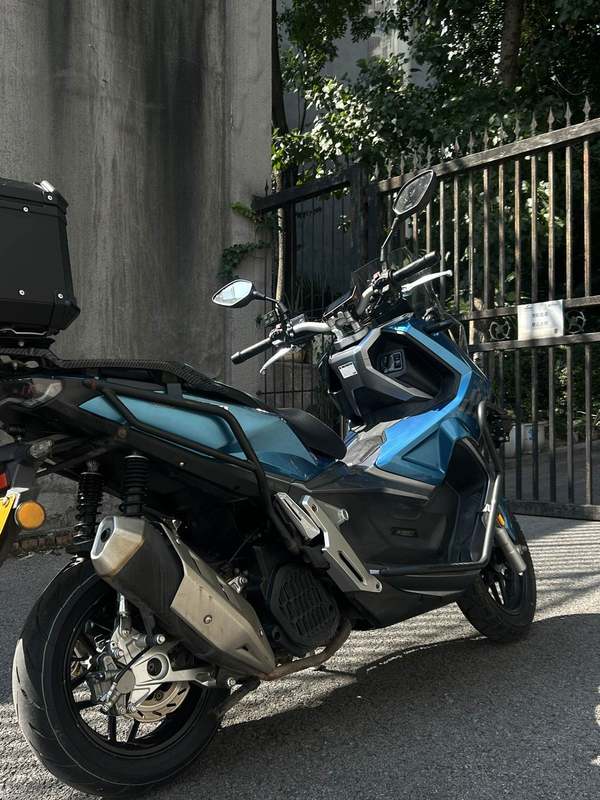 二手布雷斯通极宙 ADV150