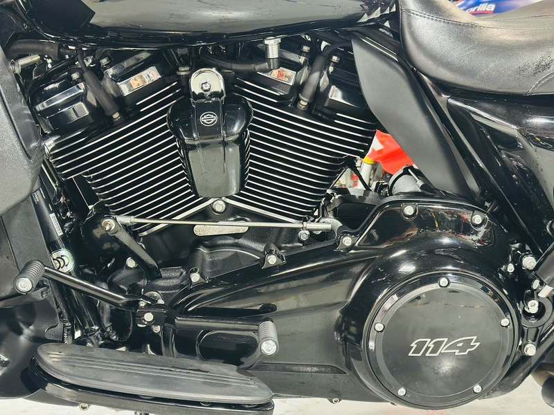 二手哈雷戴维森大道滑翔 Street Glide