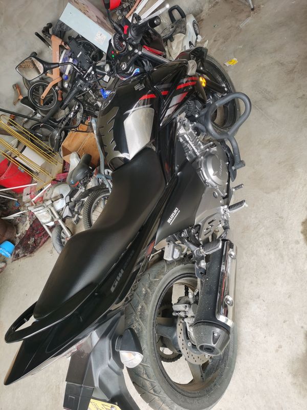 二手豪爵铃木骊驰 GW250
