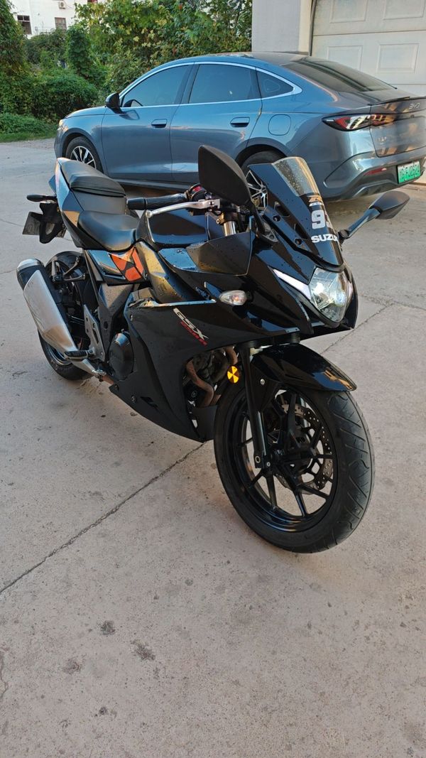 二手豪爵铃木GSX250R