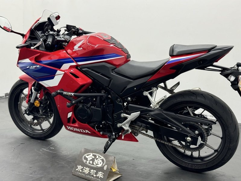 二手本田CBR400R