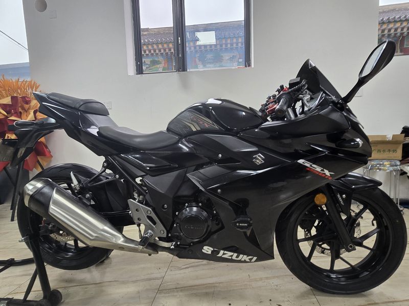 二手豪爵铃木GSX250R