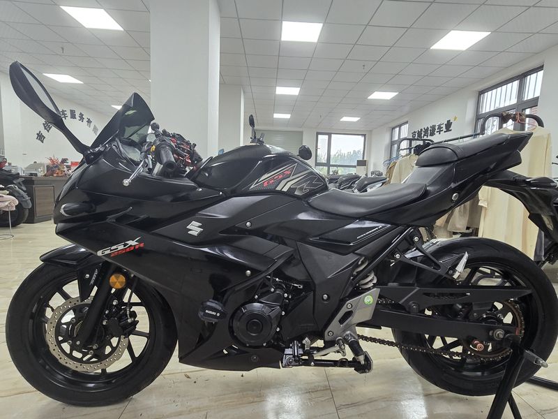 二手豪爵铃木GSX250R
