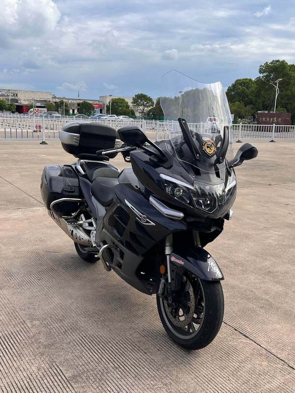 二手贝纳利1200GT