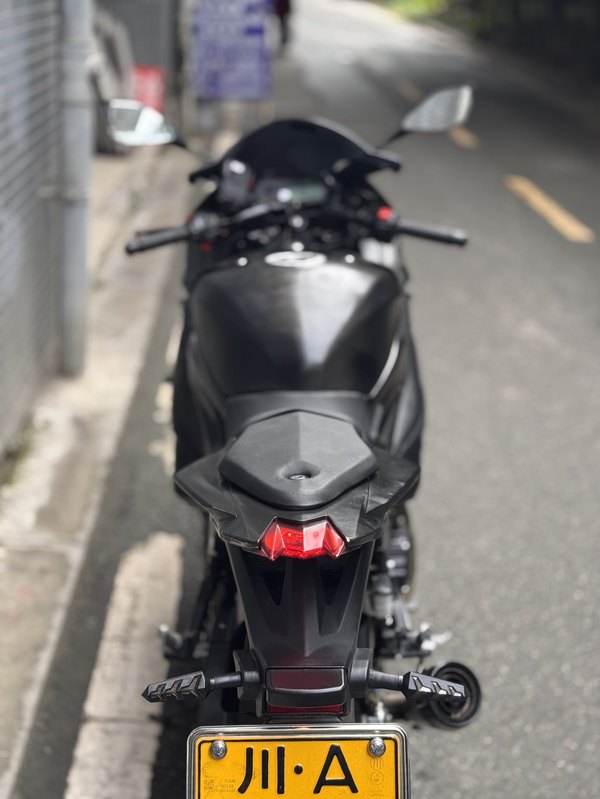 二手宝雕BD400RR