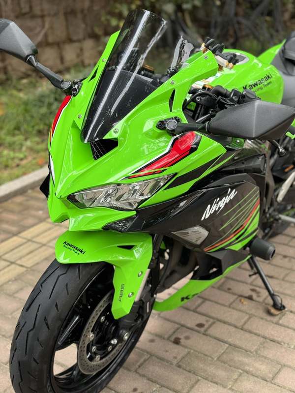 二手川崎ZX-4R
