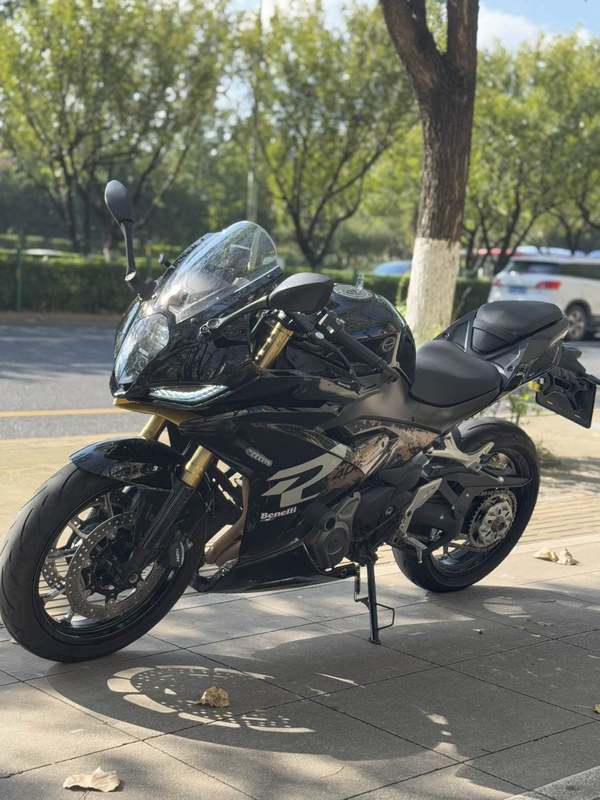 二手贝纳利龙卷风 Tornado 402R