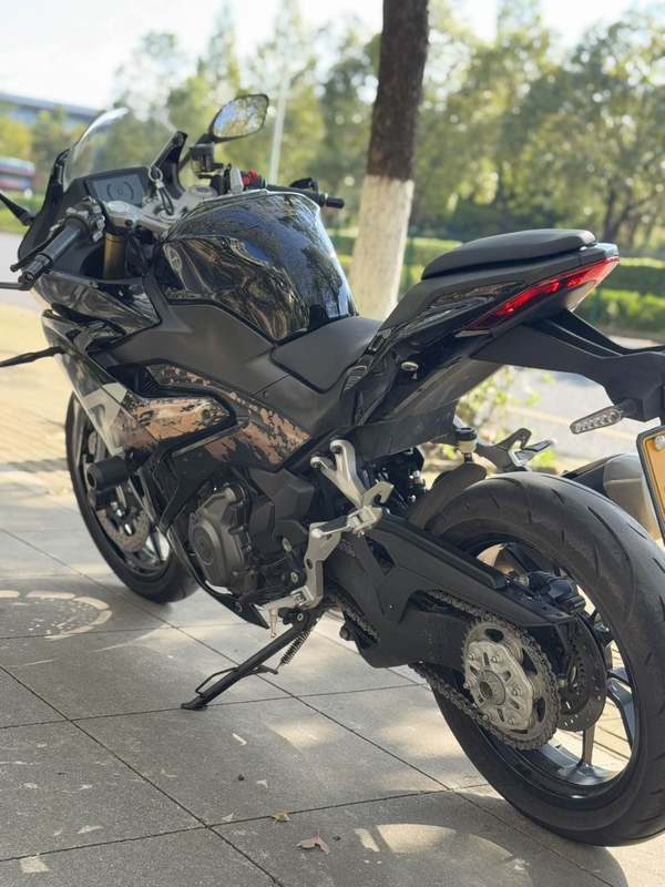 二手贝纳利龙卷风 Tornado 402R