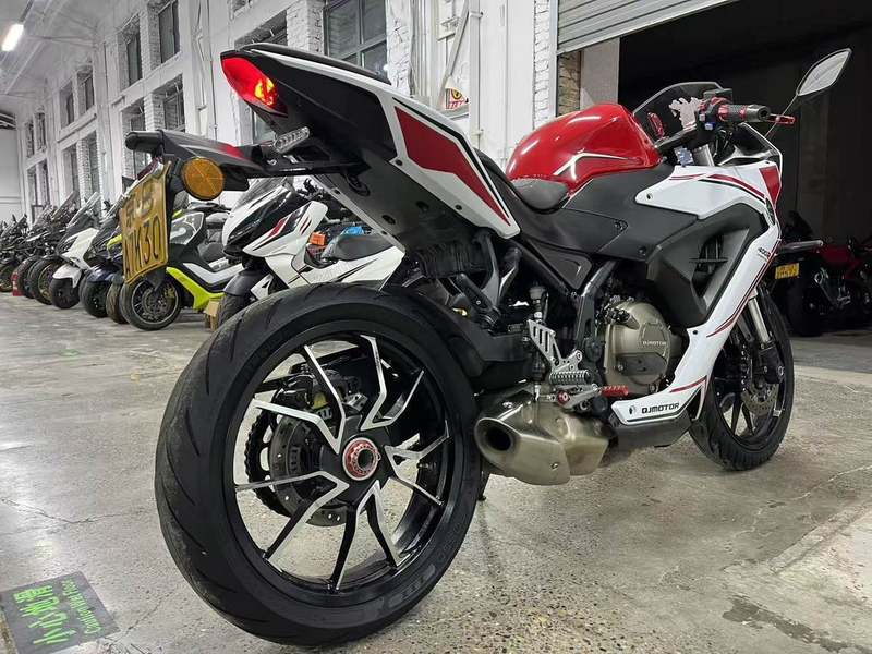 二手QJMOTOR赛400