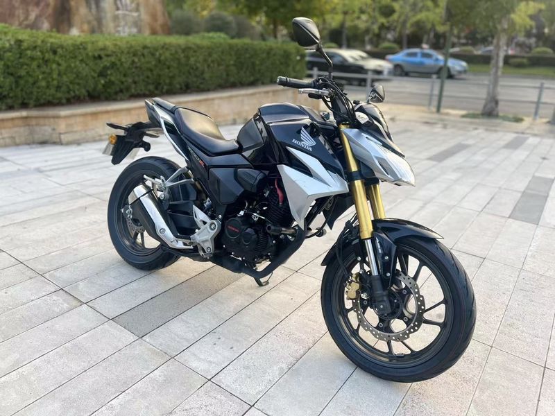 二手五羊本田CB190R 暴锋眼