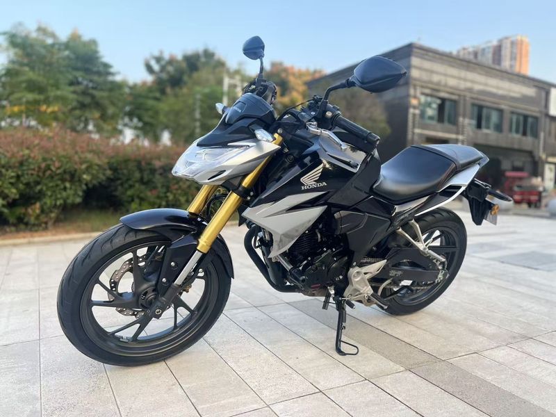 二手五羊本田CB190R 暴锋眼