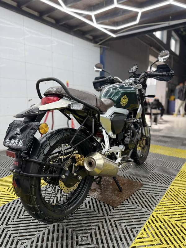二手五羊本田鸷道 CB190SS