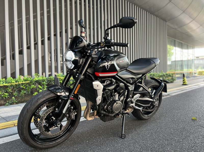 二手凯旋Trident 660