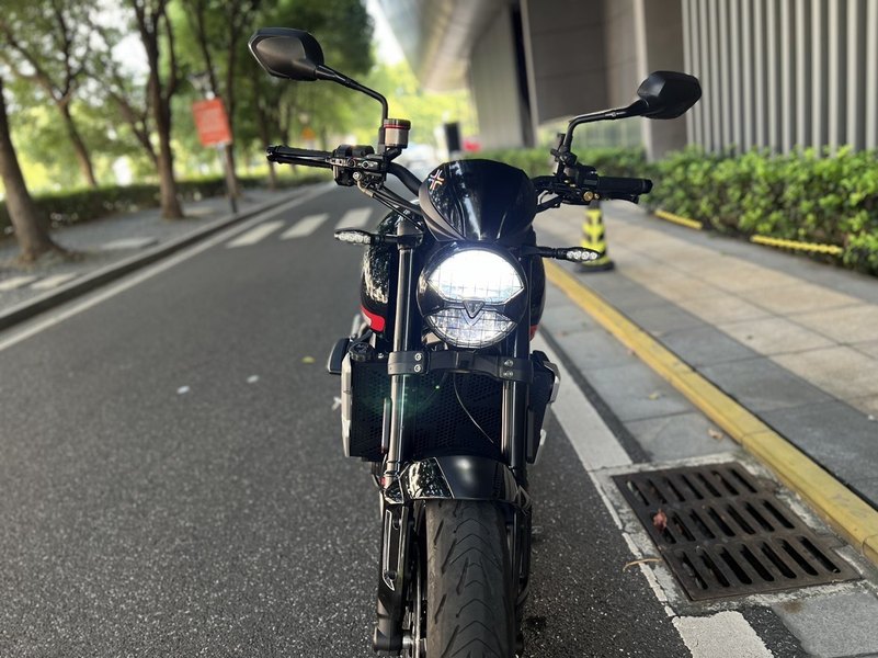 二手凯旋Trident 660