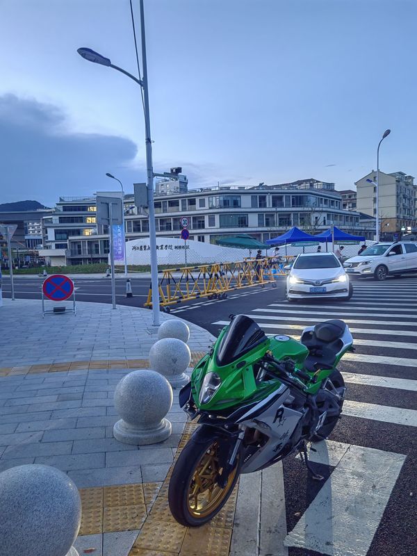 二手贝纳利龙卷风 Tornado 252R