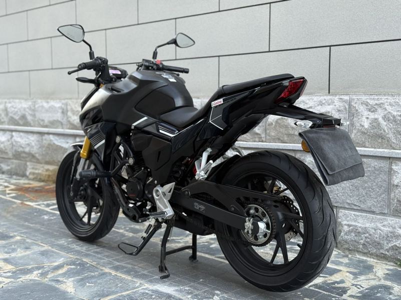 二手五羊本田CB190R 暴锋眼