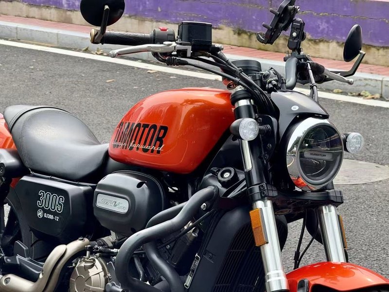 二手QJMOTOR闪300