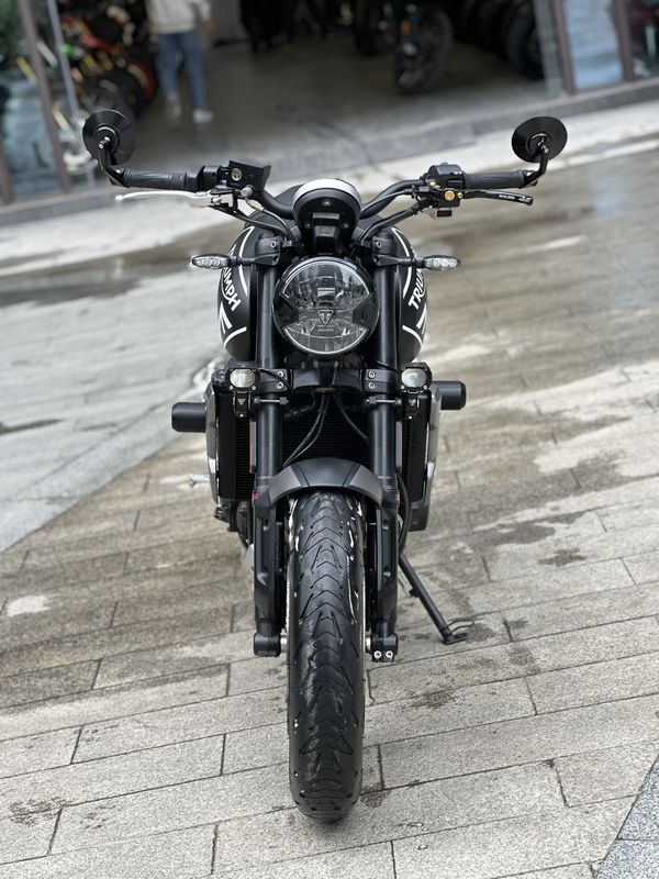 二手凯旋Trident 660