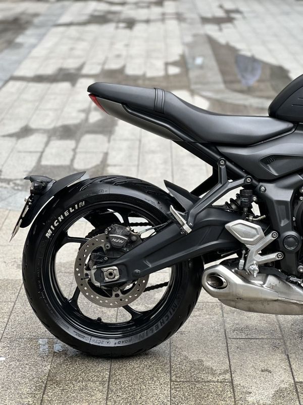 二手凯旋Trident 660