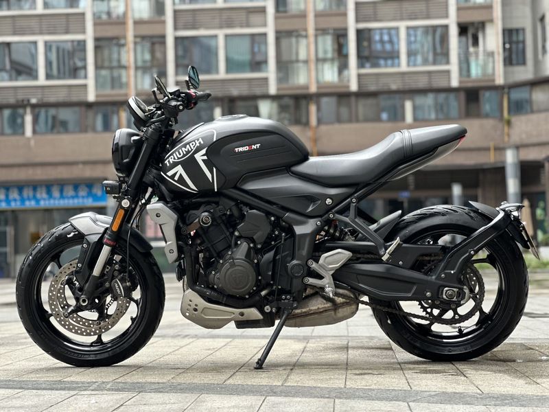 二手凯旋Trident 660