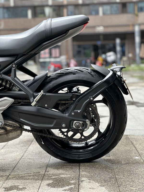 二手凯旋Trident 660