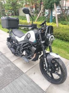 二手贝纳利幼狮 Leoncino 150