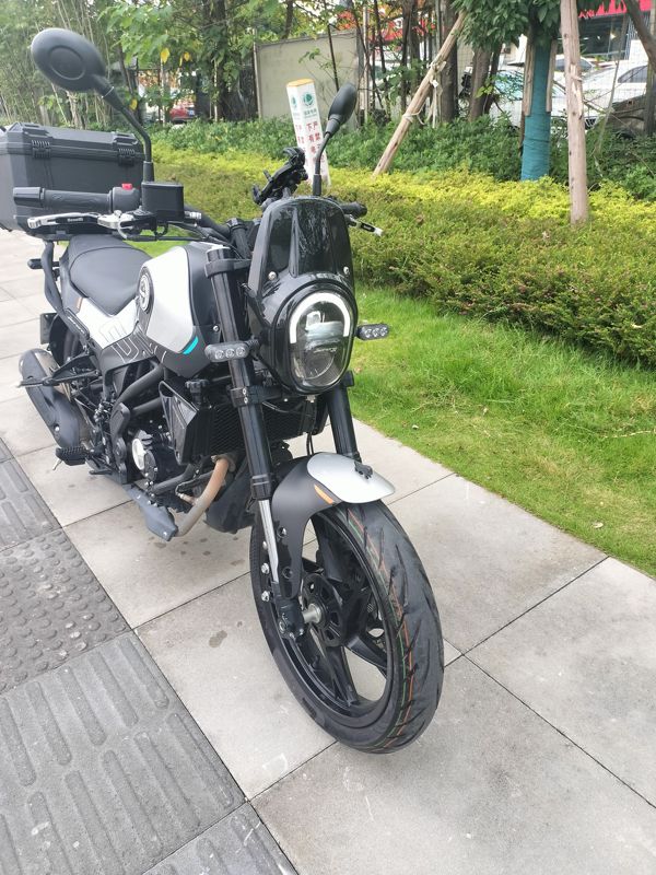 二手贝纳利幼狮 Leoncino 150