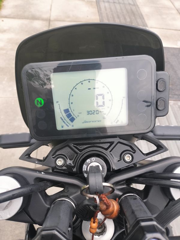 二手贝纳利幼狮 Leoncino 150