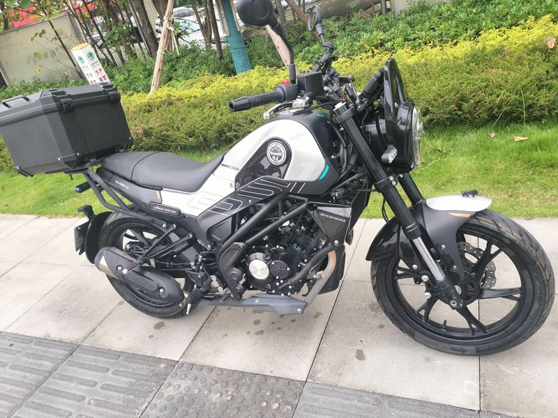 二手贝纳利幼狮 Leoncino 150