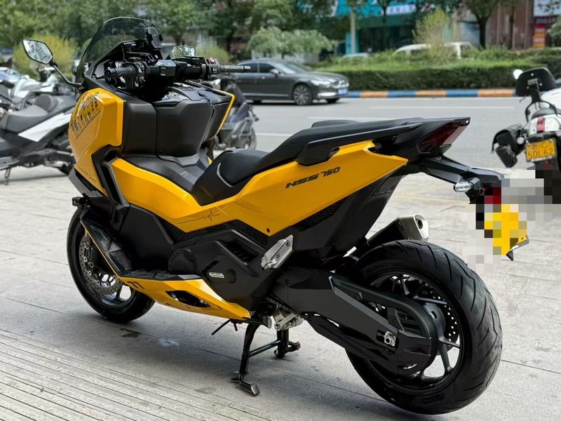 二手本田NSS750