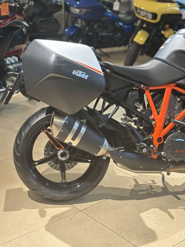 二手KTMR2R1290 Super Duke GT