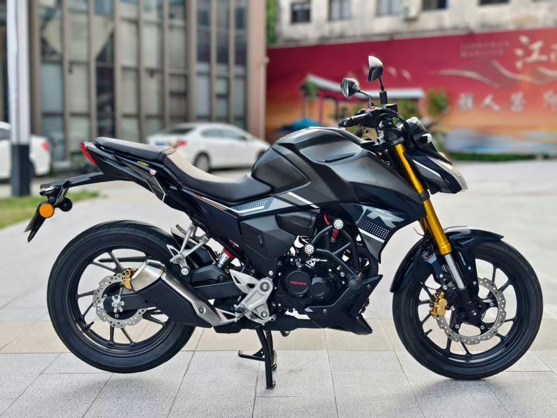 二手五羊本田CB190R 暴锋眼