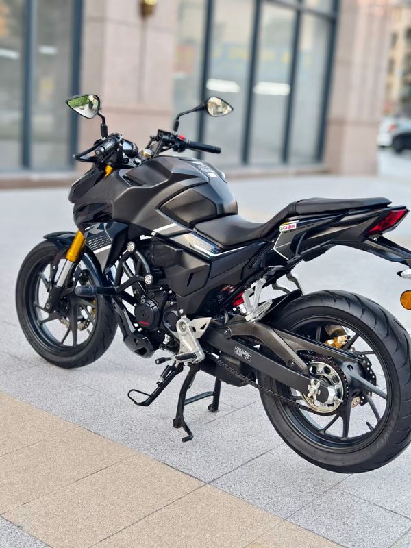 二手五羊本田CB190R 暴锋眼