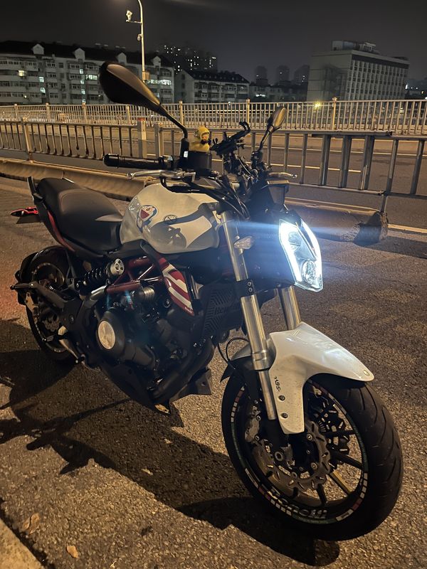 二手贝纳利蓝宝龙BJ300GS
