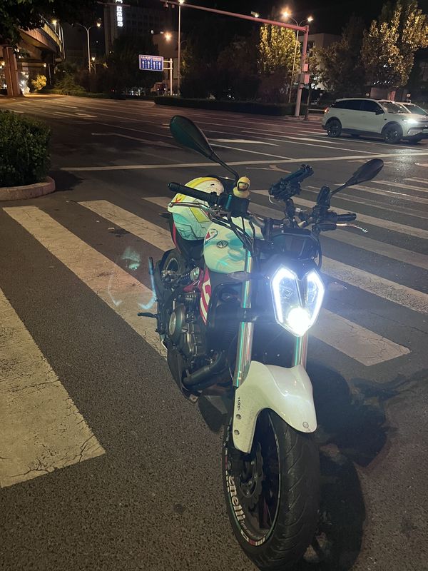 二手贝纳利蓝宝龙BJ300GS