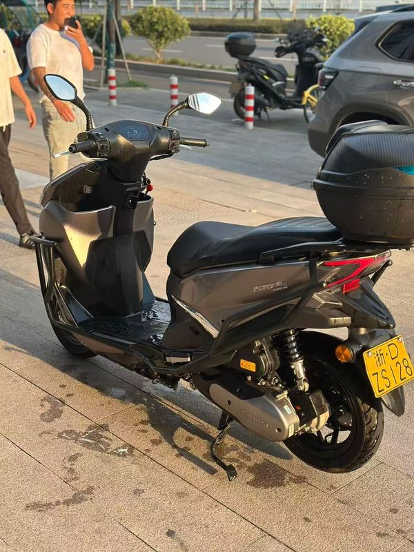 二手QJMOTOR鸿150RS