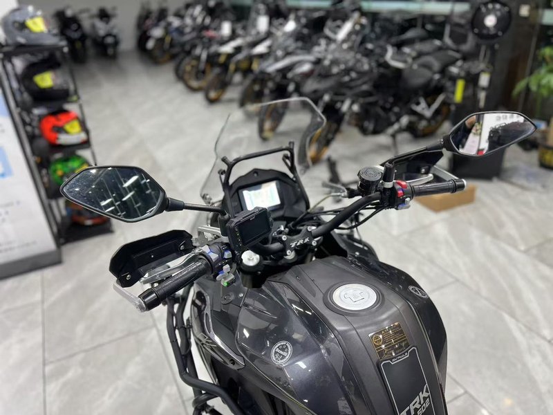 二手贝纳利金鹏 TRK502