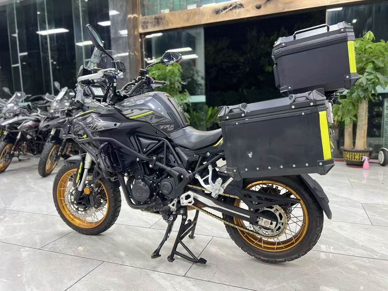 二手贝纳利金鹏 TRK502