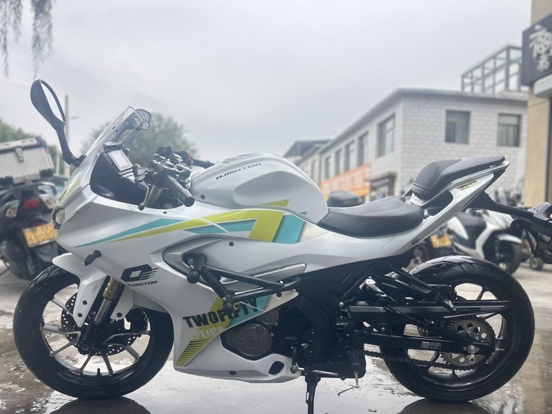 二手QJMOTOR赛250