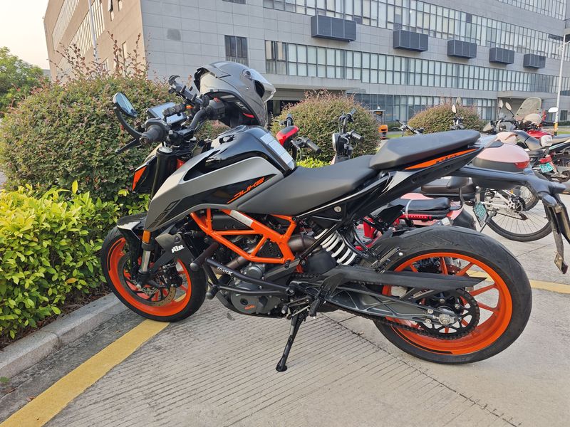 二手KTMR2R390 Duke