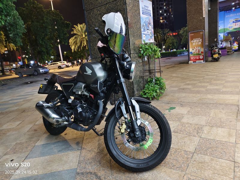 二手五羊本田鸷道 CB190SS