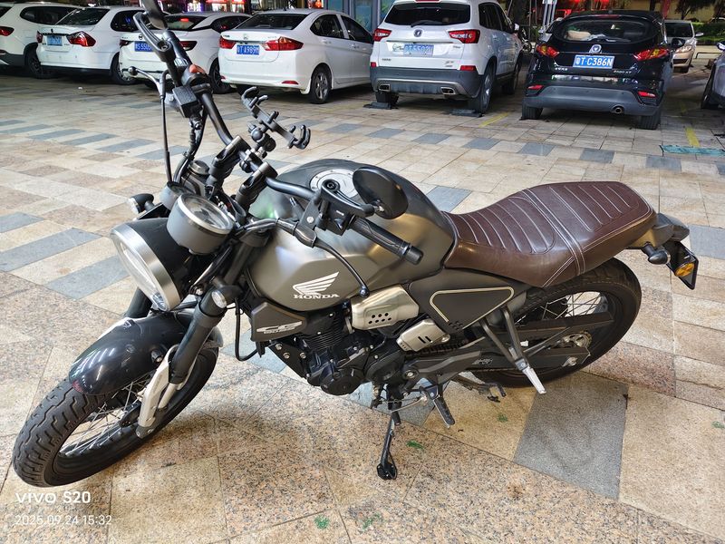 二手五羊本田鸷道 CB190SS