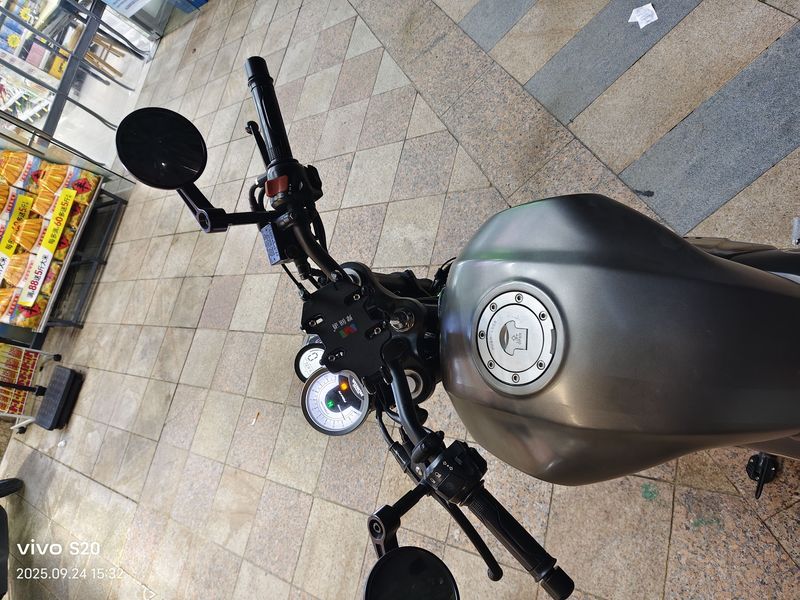二手五羊本田鸷道 CB190SS