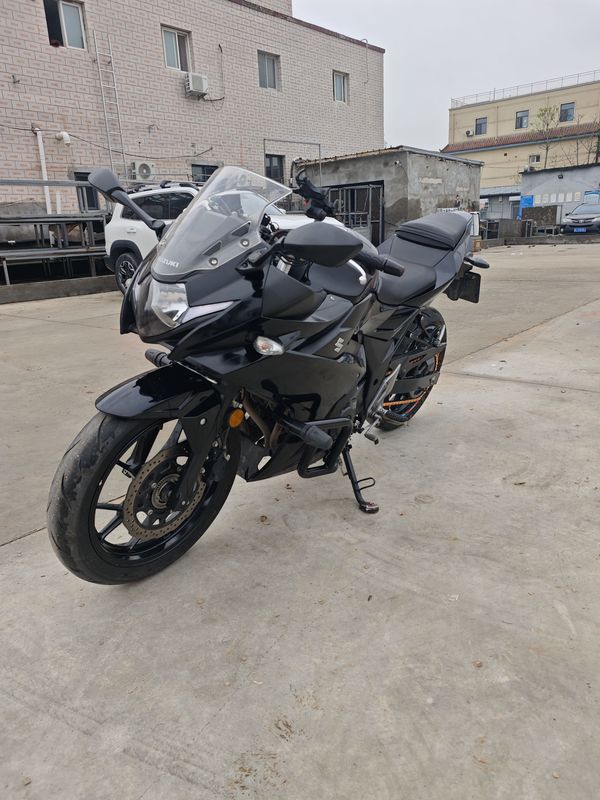 二手豪爵铃木GSX250R