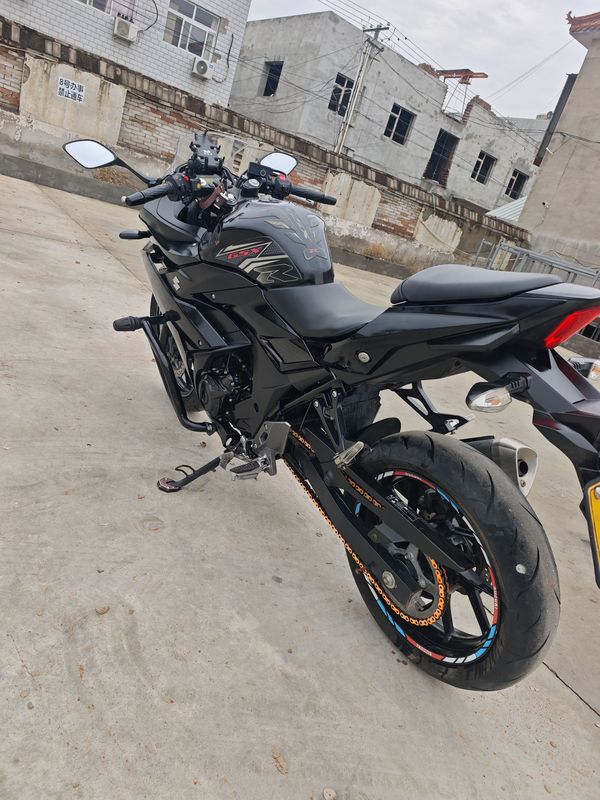 二手豪爵铃木GSX250R