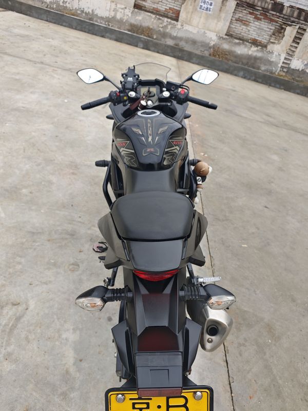 二手豪爵铃木GSX250R
